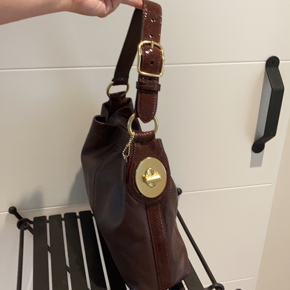 Coach hobo bag rich chocolate brn lthr 13.5hx13w - Picture 4 of 12